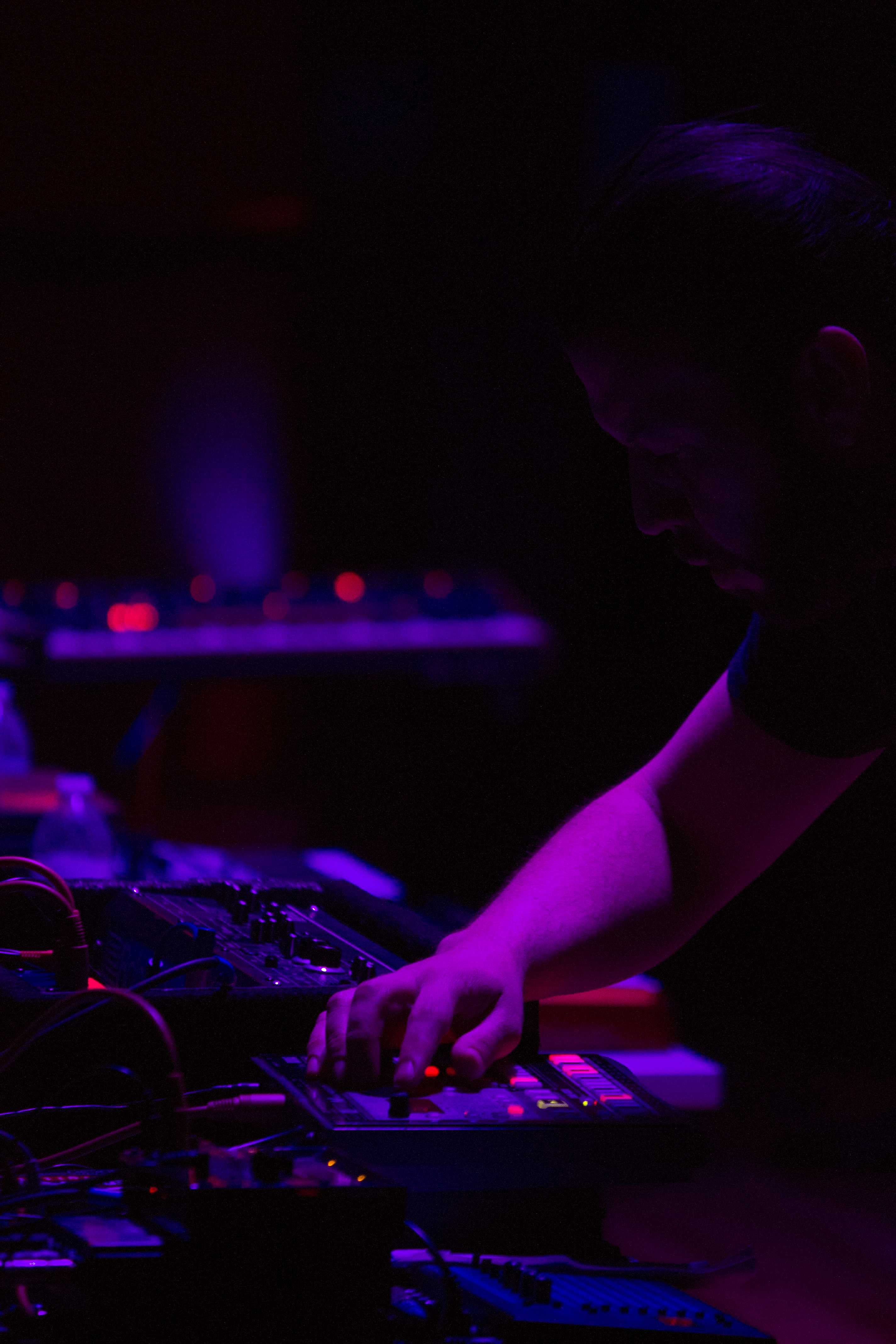 SSLEEPERHOLD @ UTD Plug and Play, 4/6/17 - photo by Demir Candas