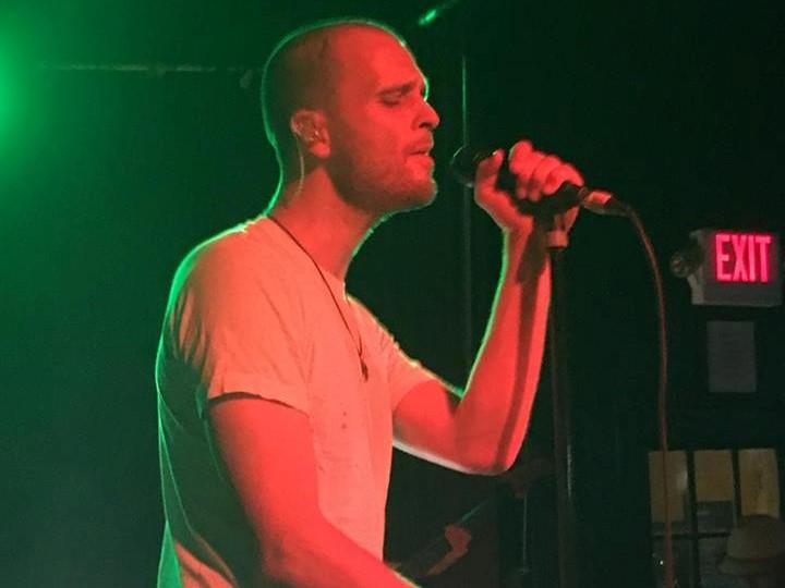 JMSN's Smooth Dance Moves Captivate his Fans