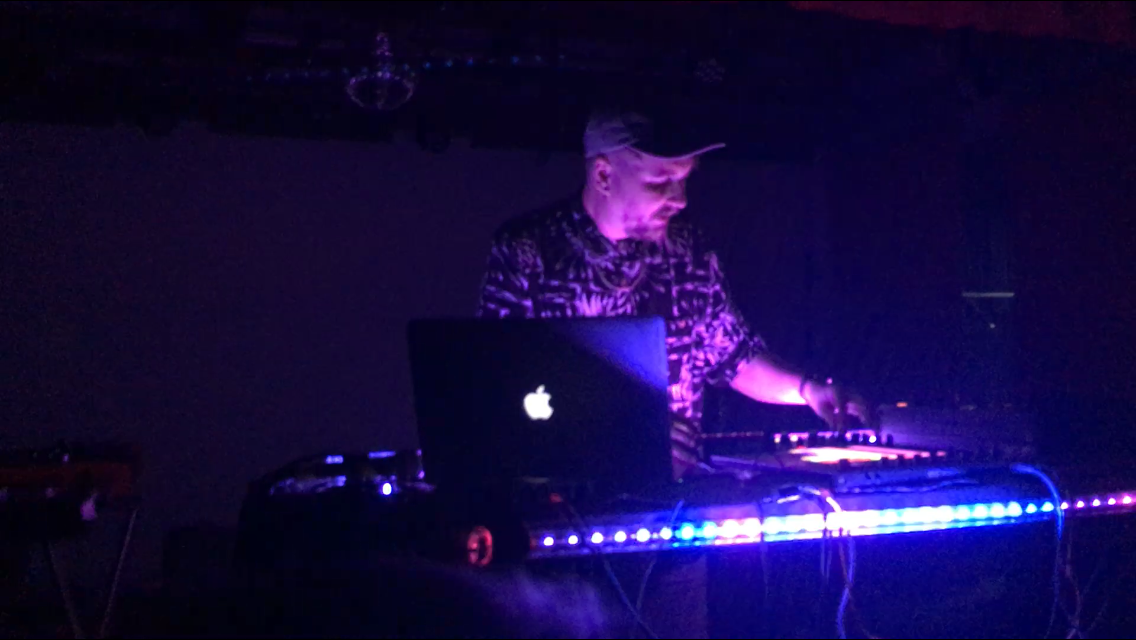 Chrome Sparks & Machinedrum Got Everyone Dancing into the Late Night